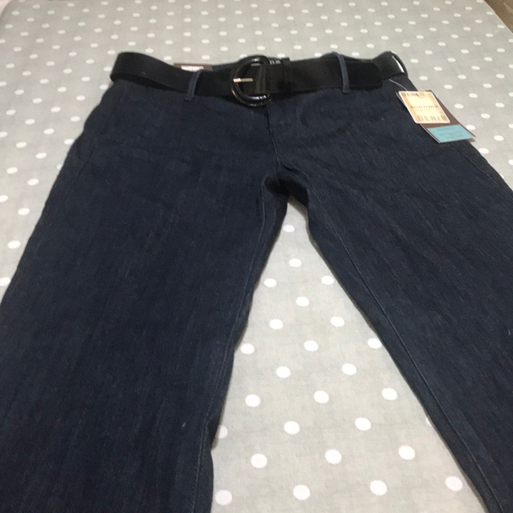 Women’s jeans. NWT